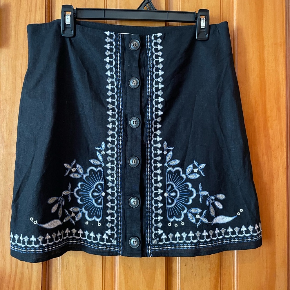 Embroidered Black Skirt
